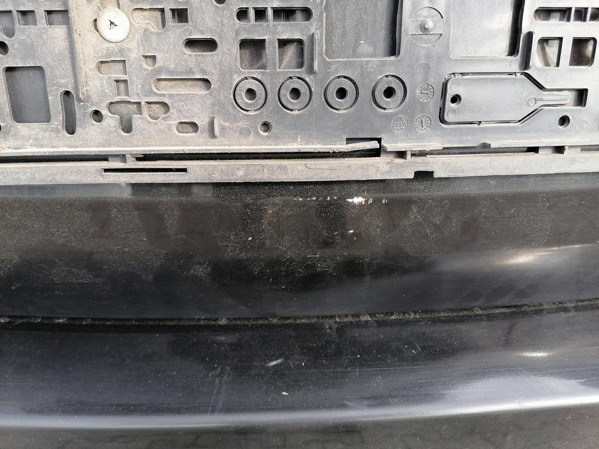 Dacia Duster original Heckklappe mit Heckscheibe NV676 Schwarz Bj.2011